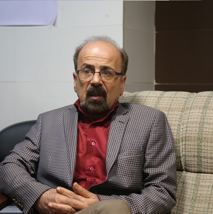 گمشده بزرگ شعر امروز «تعهد» است.