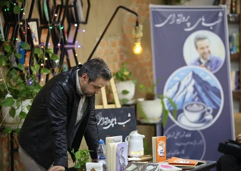کارگاه "شب‌های پروانه‌ای" با محوریت ایجاز و ادبیات انقلابی